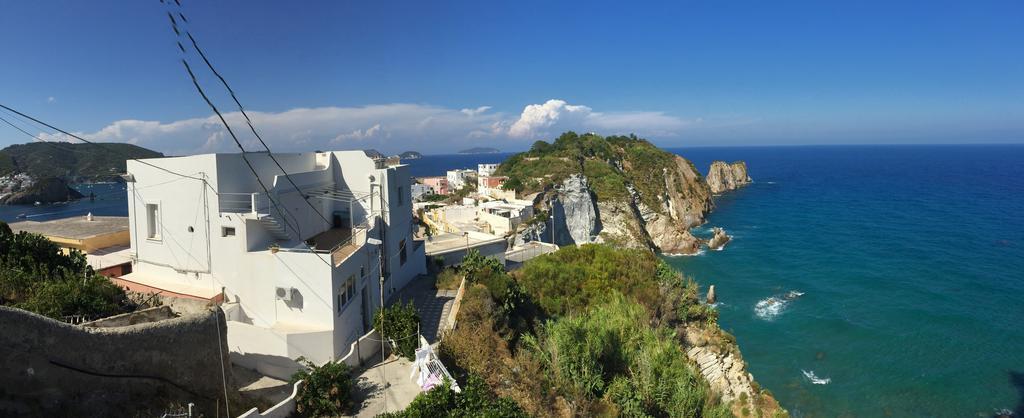 Raffaele Apartment Ponza Bilik gambar