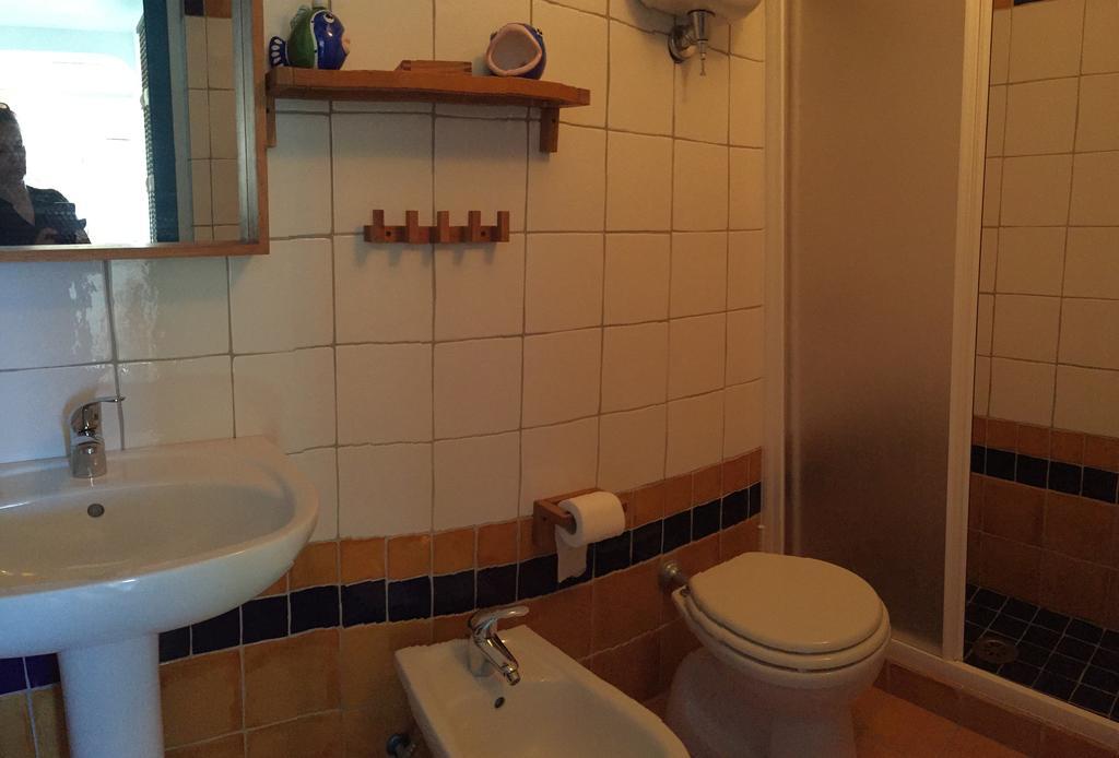 Raffaele Apartment Ponza Bilik gambar