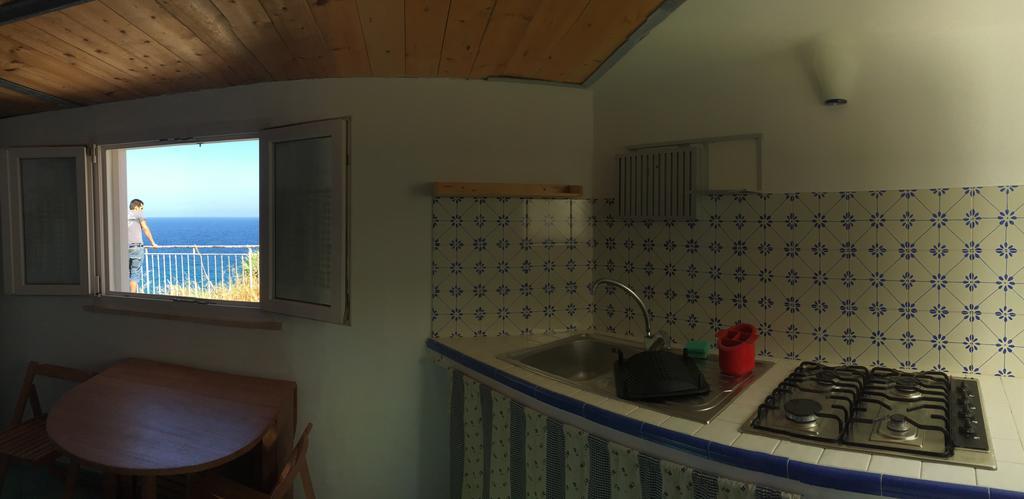 Raffaele Apartment Ponza Bilik gambar