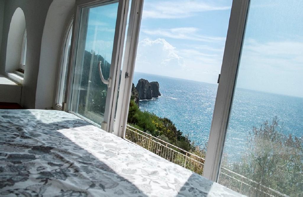 Raffaele Apartment Ponza Bilik gambar