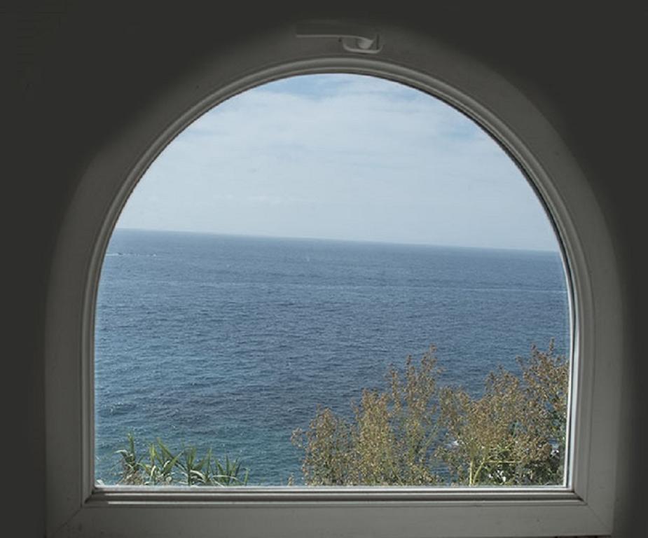 Raffaele Apartment Ponza Bilik gambar